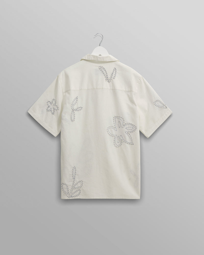 wax london Didcot - Ecru Floral Embroidered Short-Sleeve Shirt