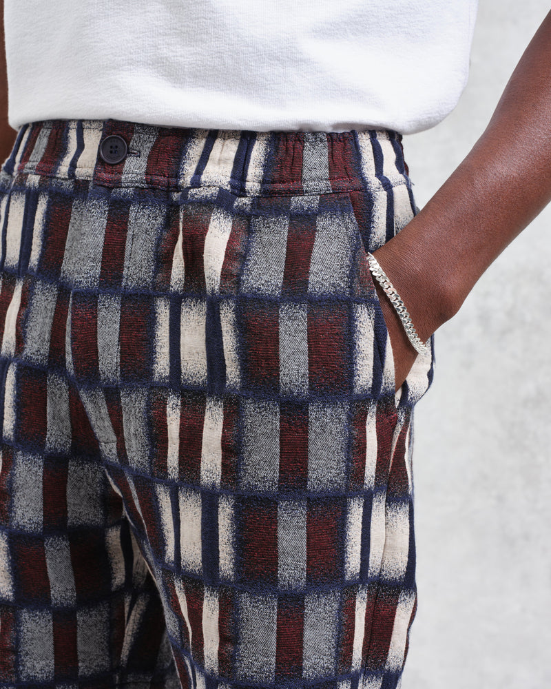 wax london Kurt - Navy And Red Ombre Grid Shorts